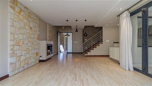 False - Townhouse For Sale in Illovo, Sandton, Gauteng - M125337