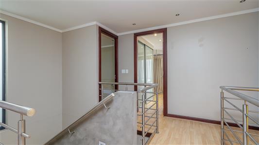 False - Townhouse For Sale in Illovo, Sandton, Gauteng - M125337
