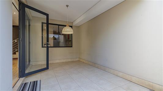 False - Townhouse For Sale in Illovo, Sandton, Gauteng - M125337