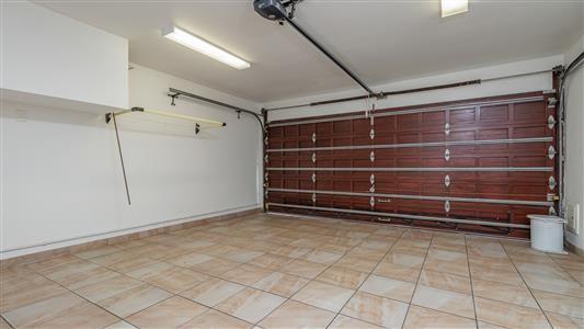False - Townhouse For Sale in Illovo, Sandton, Gauteng - M125337