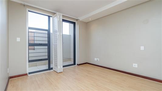 False - Townhouse For Sale in Illovo, Sandton, Gauteng - M125337
