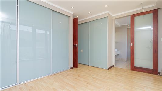False - Townhouse For Sale in Illovo, Sandton, Gauteng - M125337