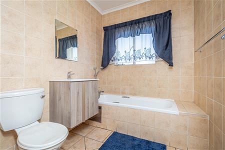 False - Townhouse For Sale in Oriel, Bedfordview, Gauteng - M125361