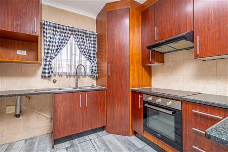 False - Townhouse For Sale in Oriel, Bedfordview, Gauteng - M125361