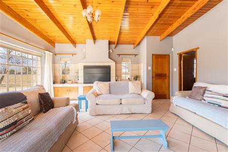 False - Farm For Sale in Prince Alfred Hamlet, Ceres, Western Cape - M125385