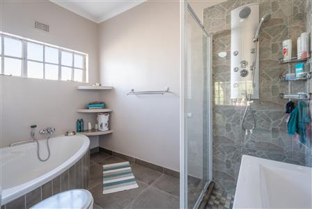 False - Farm For Sale in Prince Alfred Hamlet, Ceres, Western Cape - M125385