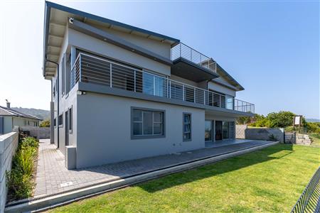 False - House Unavailable in Pienaarstrand, Groot Brakrivier, Western Cape - M125383