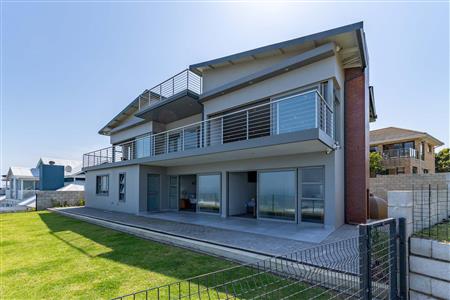 False - House Unavailable in Pienaarstrand, Groot Brakrivier, Western Cape - M125383