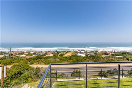 False - House Unavailable in Pienaarstrand, Groot Brakrivier, Western Cape - M125383