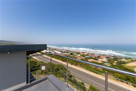 False - House Unavailable in Pienaarstrand, Groot Brakrivier, Western Cape - M125383