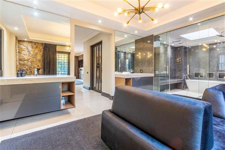 False - House For Sale in Bedfordview, Gauteng - M125394