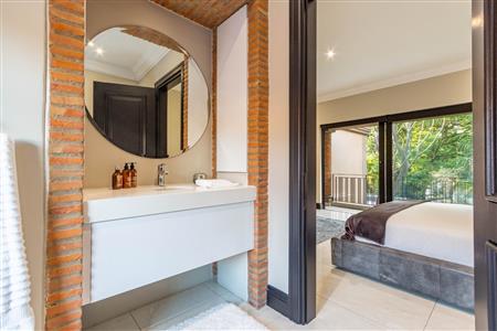 False - House For Sale in Bedfordview, Gauteng - M125394