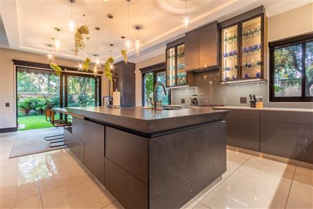 False - House For Sale in Bedfordview, Gauteng - M125394