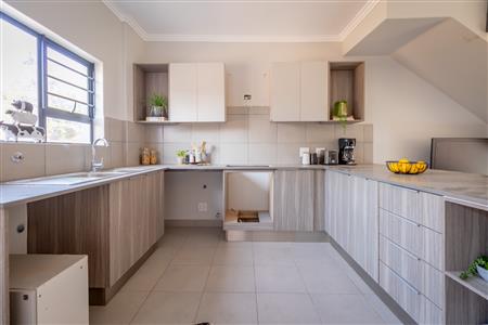 False - Townhouse For Sale in Lyttelton Manor, Centurion, Gauteng - M125395