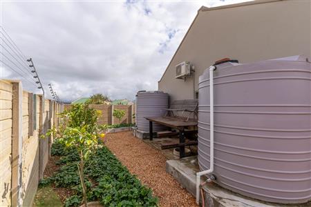 False - House For Sale in Riversdale, Western Cape - M125434
