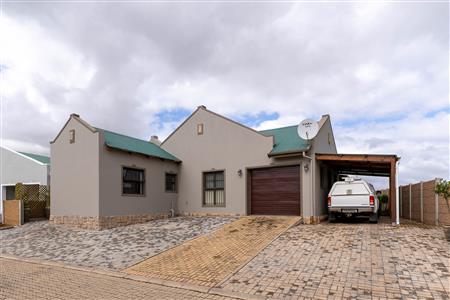 False - House For Sale in Riversdale, Western Cape - M125434