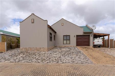 False - House For Sale in Riversdale, Western Cape - M125434