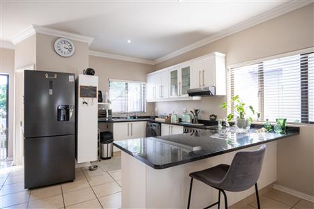 False - Apartment For Sale in Simbithi Eco Estate, Ballito, KwaZulu Natal - M125443