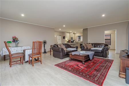 False - Townhouse for sale in Randburg - M125459