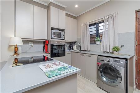 False - Townhouse for sale in Randburg - M125459