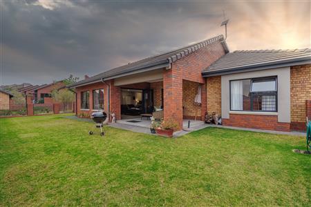 False - Townhouse for sale in Randburg - M125459
