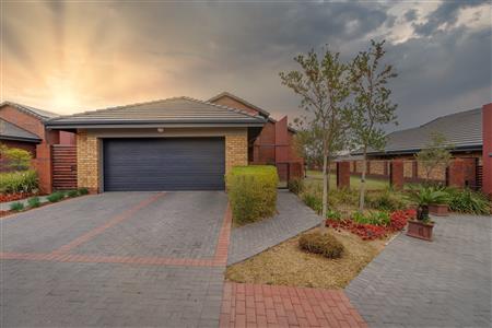 False - Townhouse for sale in Randburg - M125459
