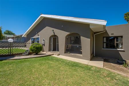 False - House For Sale in Robertson, Western Cape - M125460