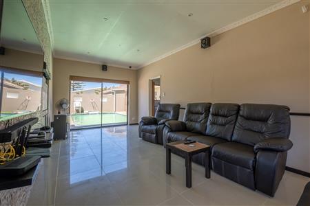 False - House For Sale in Robertson, Western Cape - M125460
