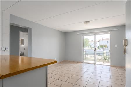 False - Apartment For Sale in Vredekloof East, Brackenfell, Western Cape - M125481