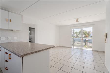 False - Apartment For Sale in Vredekloof East, Brackenfell, Western Cape - M125481