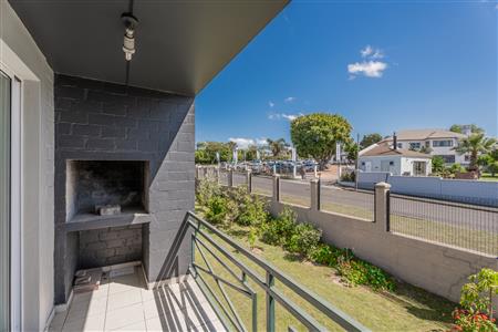 False - Apartment For Sale in Vredekloof East, Brackenfell, Western Cape - M125481