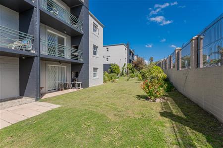 False - Apartment For Sale in Vredekloof East, Brackenfell, Western Cape - M125481