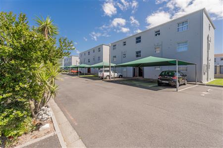False - Apartment For Sale in Vredekloof East, Brackenfell, Western Cape - M125481