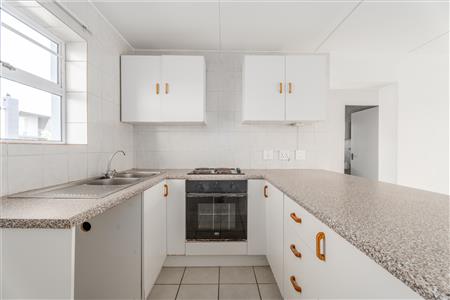False - Apartment For Sale in Vredekloof East, Brackenfell, Western Cape - M125481