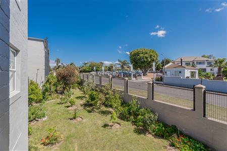 False - Apartment For Sale in Vredekloof East, Brackenfell, Western Cape - M125481