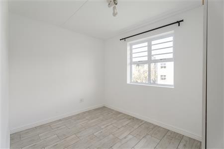 False - Apartment For Sale in Vredekloof East, Brackenfell, Western Cape - M125481