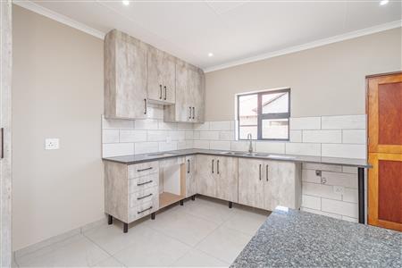 False - House For Sale in Hexrivier Lifestyle Estate, Waterkloof AH, Rustenburg, North West - M125470