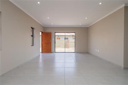 False - House For Sale in Hexrivier Lifestyle Estate, Waterkloof AH, Rustenburg, North West - M125470