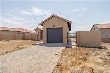 False - House For Sale in Hexrivier Lifestyle Estate, Waterkloof AH, Rustenburg, North West - M125470
