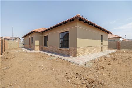 False - House For Sale in Hexrivier Lifestyle Estate, Waterkloof AH, Rustenburg, North West - M125470