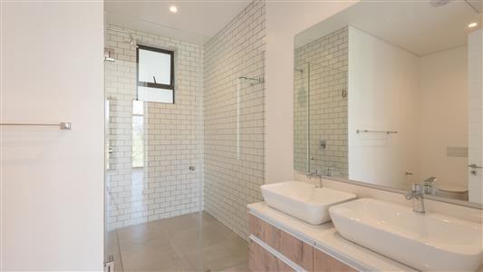 Apartment For Sale in Val de Vie Estate, Paarl, Western Cape - M123266