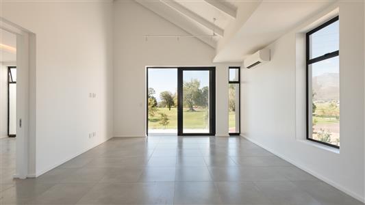 Apartment For Sale in Val de Vie Estate, Paarl, Western Cape - M123266