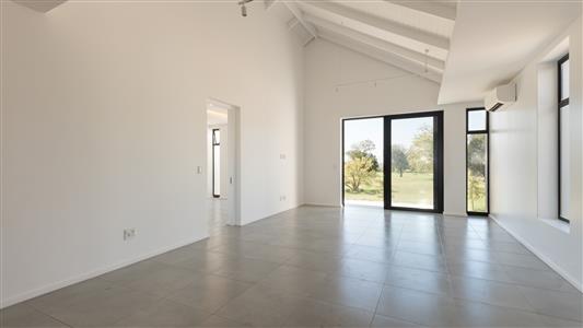 Apartment For Sale in Val de Vie Estate, Paarl, Western Cape - M123266