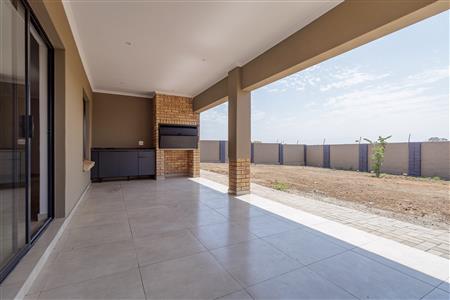 False - House For Sale in Hexrivier Lifestyle Estate, Waterkloof AH, Rustenburg, North West - M125473