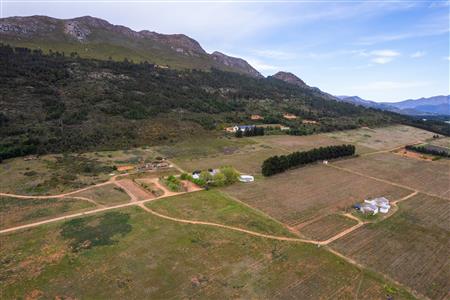 False - Farm For Sale in Paarl Central, Paarl, Western Cape - M125472