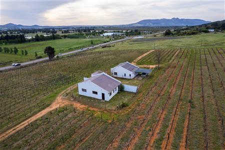 False - Farm For Sale in Paarl Central, Paarl, Western Cape - M125472