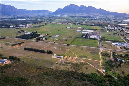False - Farm For Sale in Paarl Central, Paarl, Western Cape - M125472