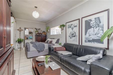 False - House For Sale in Blairgowrie, Randburg, Gauteng - M125511