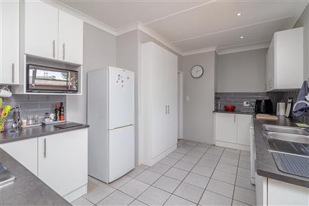False - House For Sale in Blairgowrie, Randburg, Gauteng - M125511