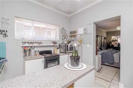 False - House For Sale in Blairgowrie, Randburg, Gauteng - M125511